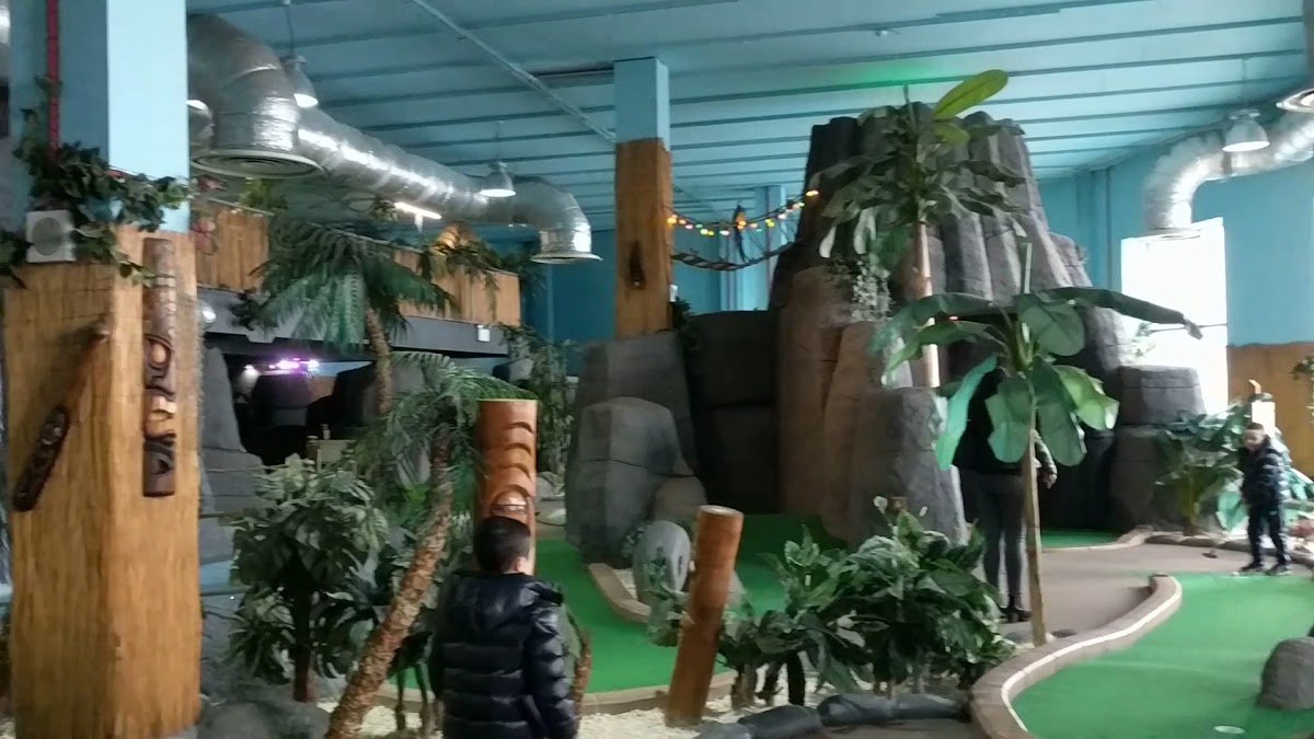 Adventure Mini Golf