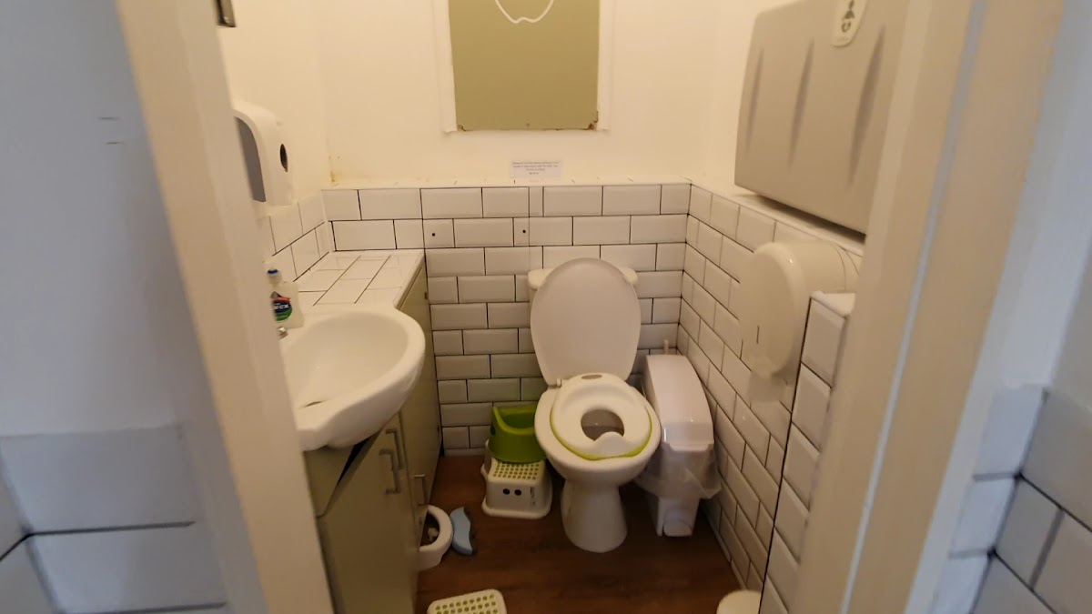 Apple Tree Childrens Cafe