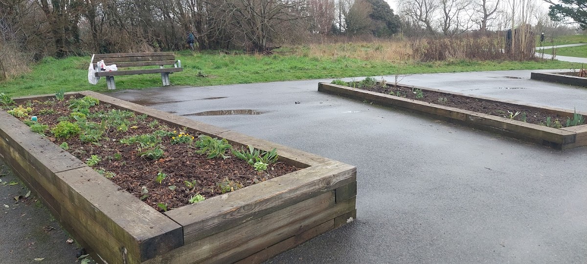 Brooklands Park and Lake
