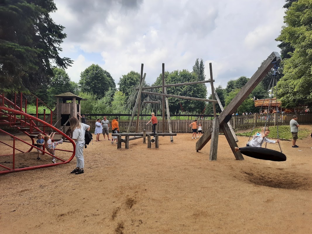 Children's Play Area - Grosvenor Park