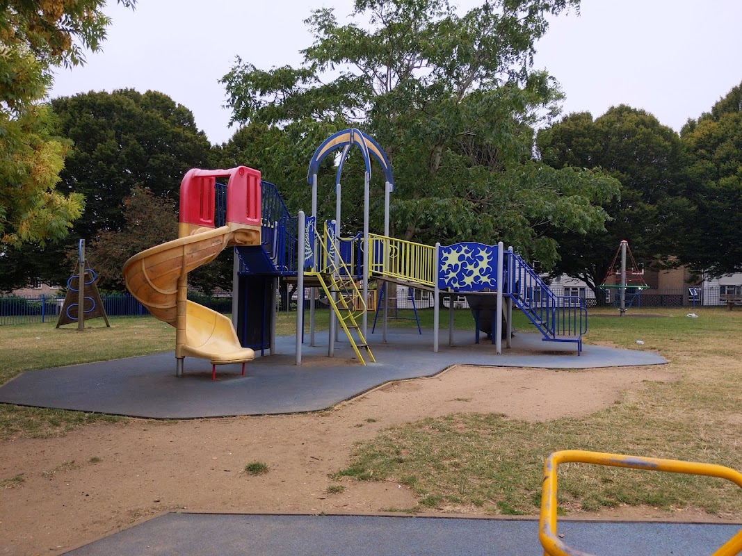 Cutteslowe Park Playground