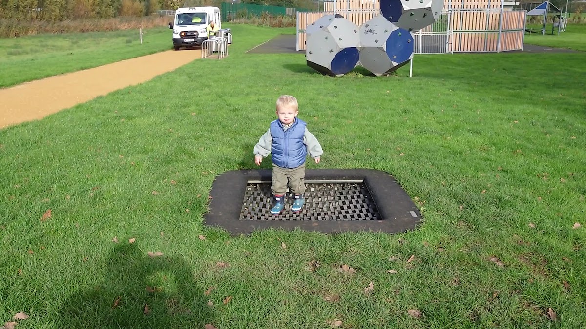 Daffodil Way Play Area