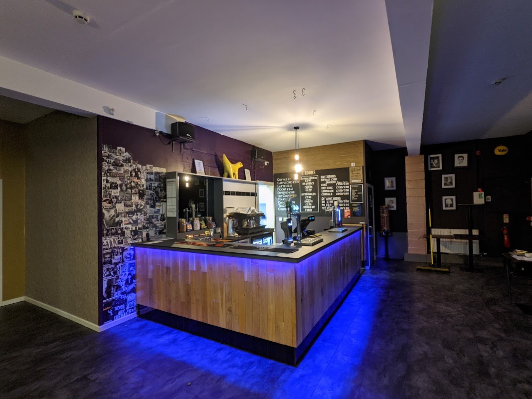 E Rooms Bar and Music Venue