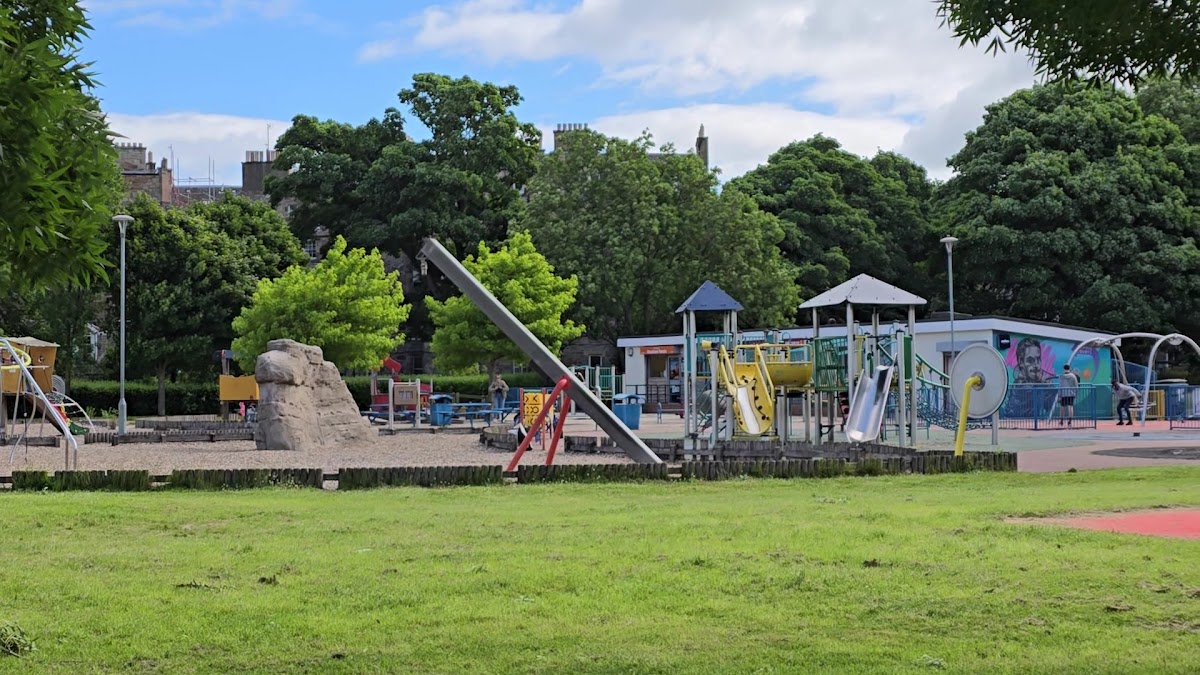 East Meadows Play Park