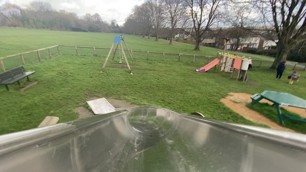 Farnham Park St James' Avenue Play Area