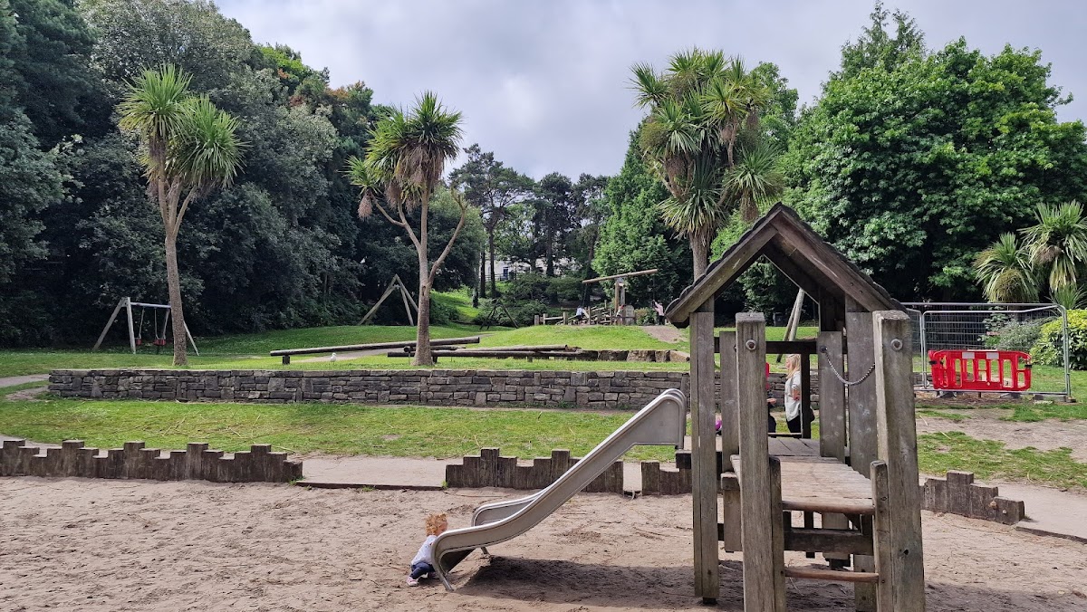 Jurassic Play Jungle