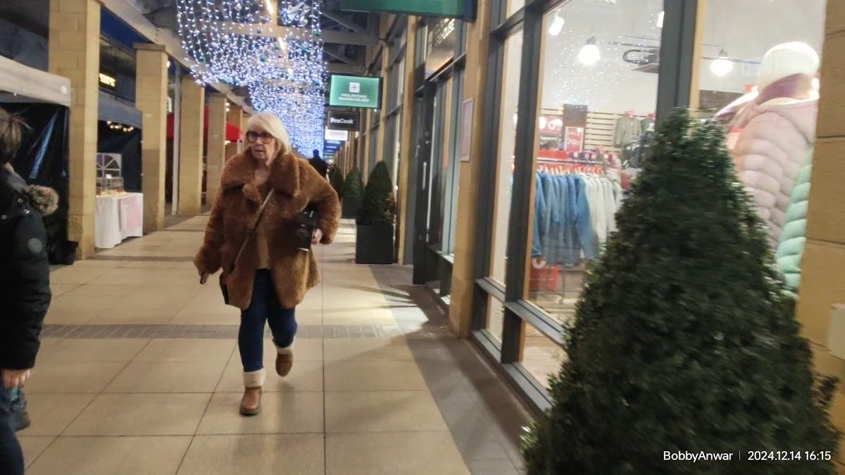 Lakeside Village Outlet Shopping