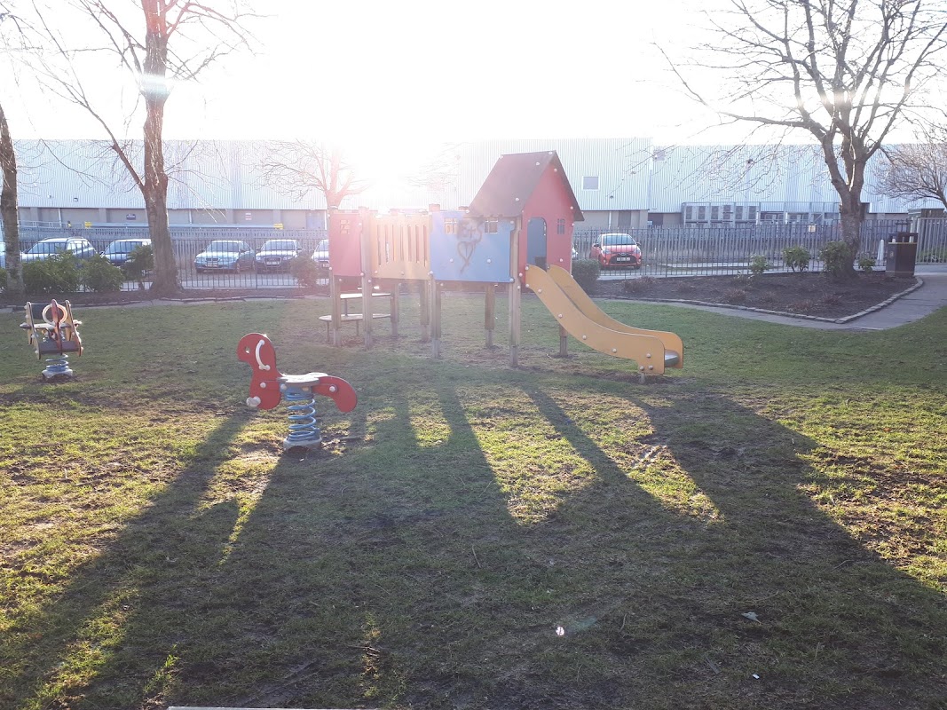 Leslie Terrace Playpark