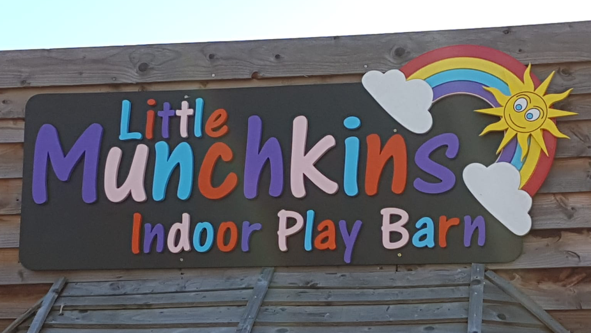 Little Munchkins Play Barn