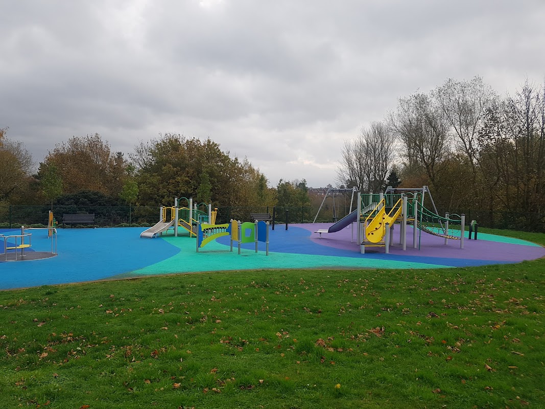 Old golf course road playpark