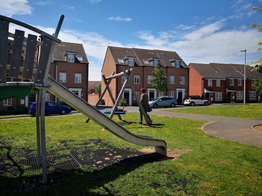 Peppercombe Avenue New Childrens Play Area