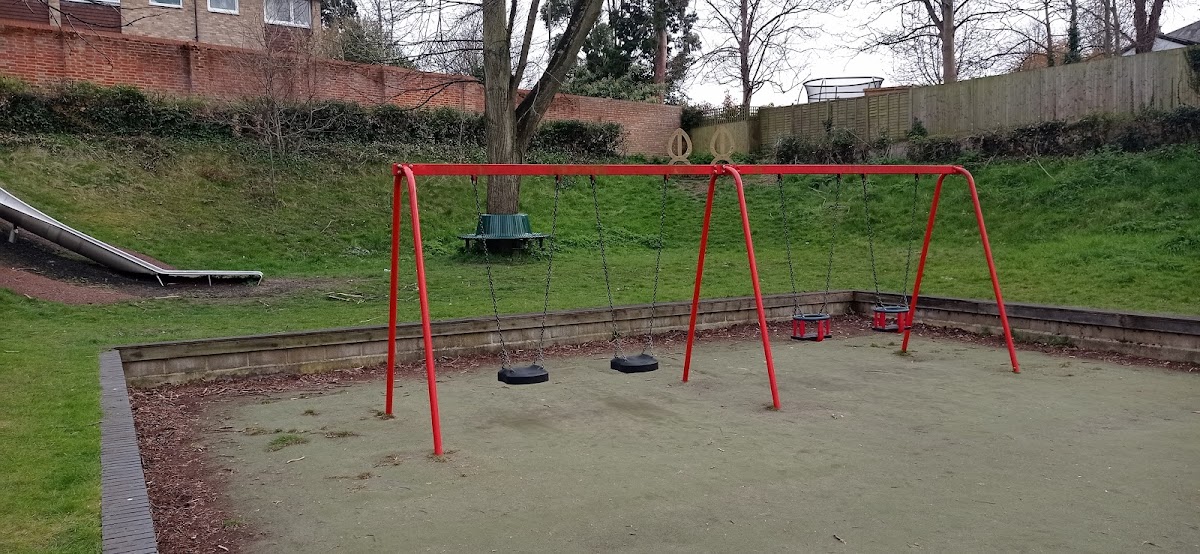 Robert Hewitt, Playground